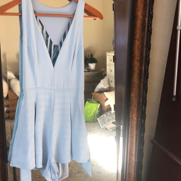 Small light blue Romper - Picture 4 of 7